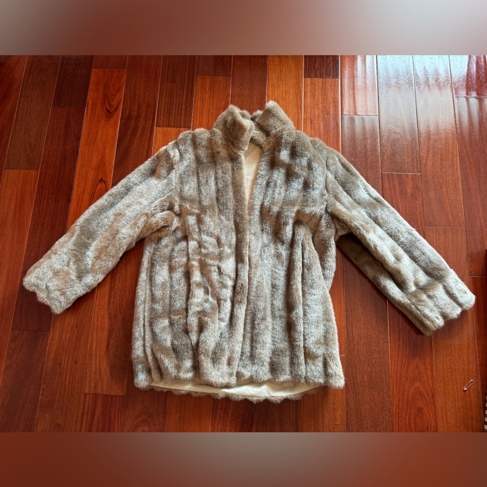 Women’s Large Faux Fur Tan Coat Reversible with Water resistant liner Atelier - Picture 7 of 9